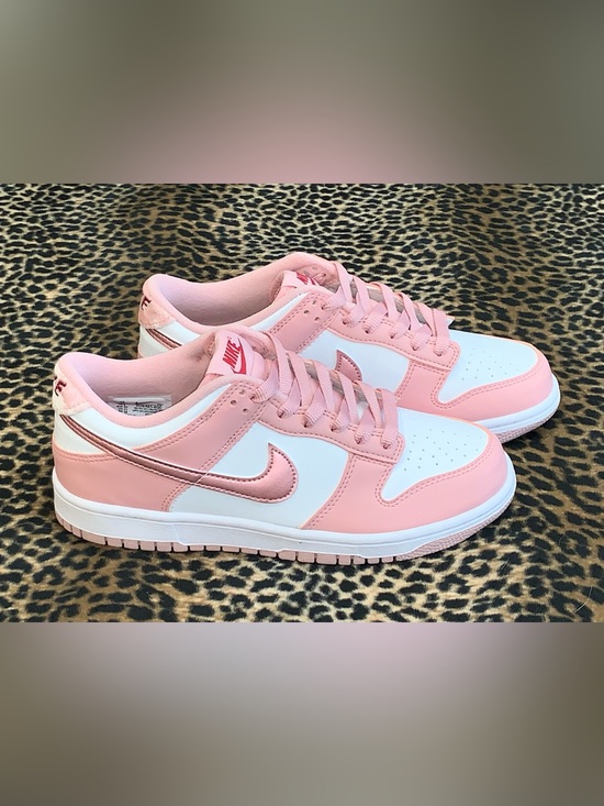 Nike Shoes - Nike